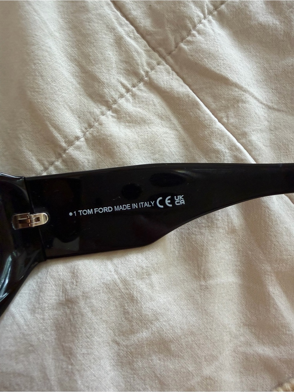 *Last Week to buy before vacation* Tom Ford Bronson Sunglasses - Picture 5 of 5